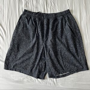 Lululemon 9” Pacebreaker Multi-Colored Black Large